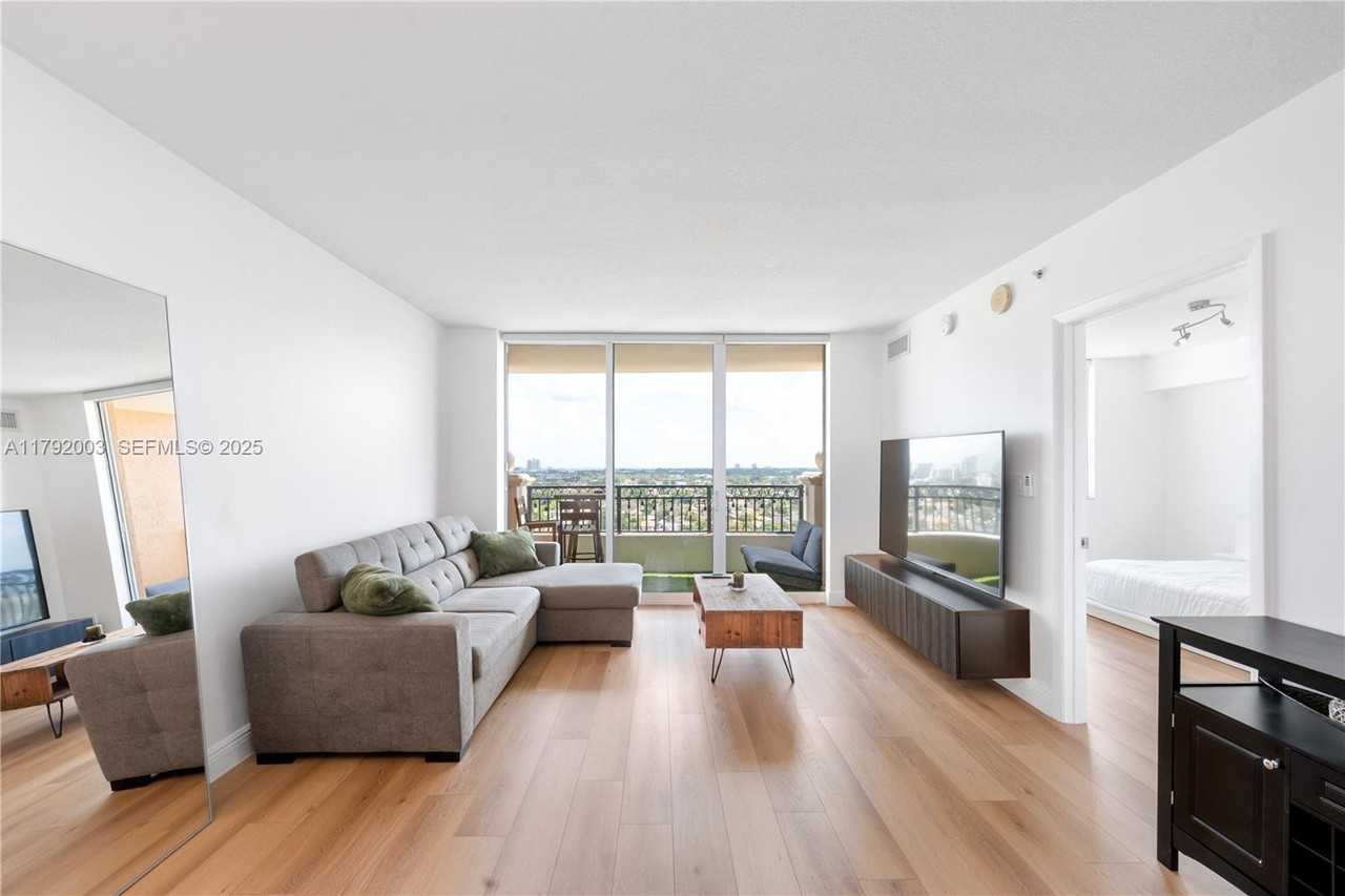 3232 Coral Way #1507