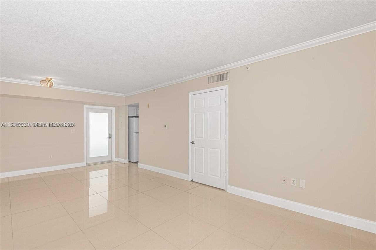 7800 Collins Avenue #303 - Photo 4 of 26