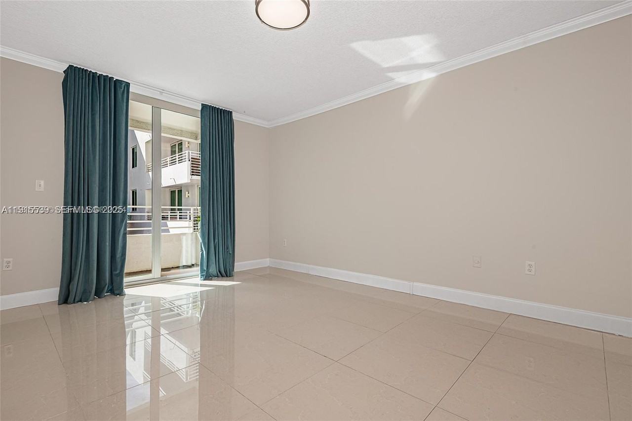 7800 Collins Avenue #303 - Photo 5 of 26