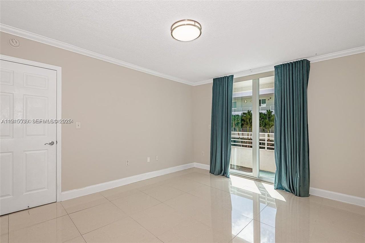 7800 Collins Avenue #303 - Photo 6 of 26