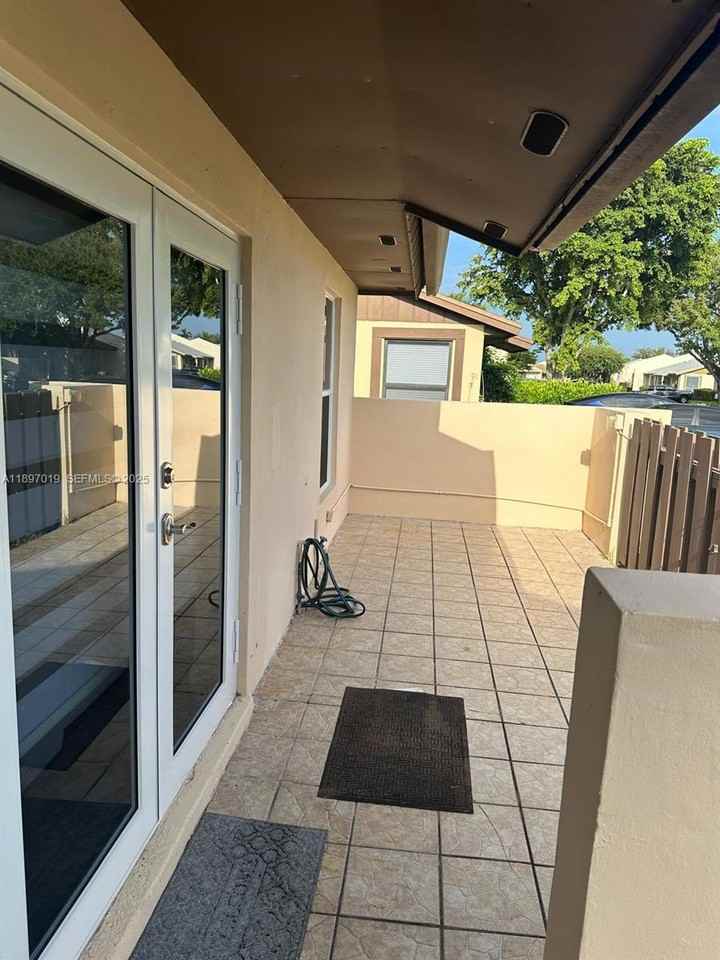 12411 Southwest 110th South Canal Street Road #0 - Photo 5 of 13