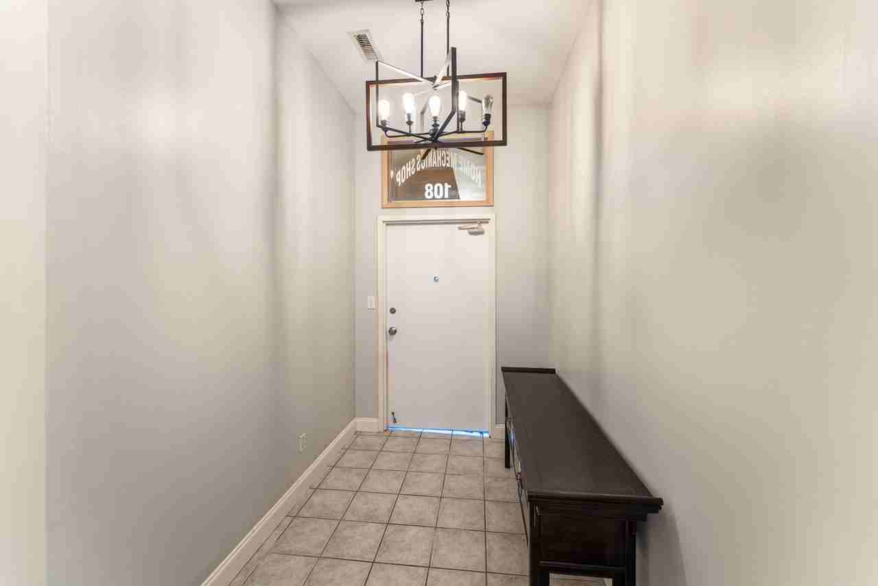 523 N Bertrand St - Photo 7 of 20