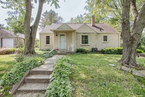 featured image of 54135 Maple Lane Ave