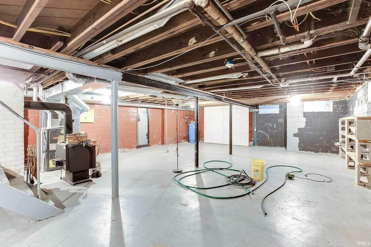 54135 Maple Lane Ave - Photo 3 of 10