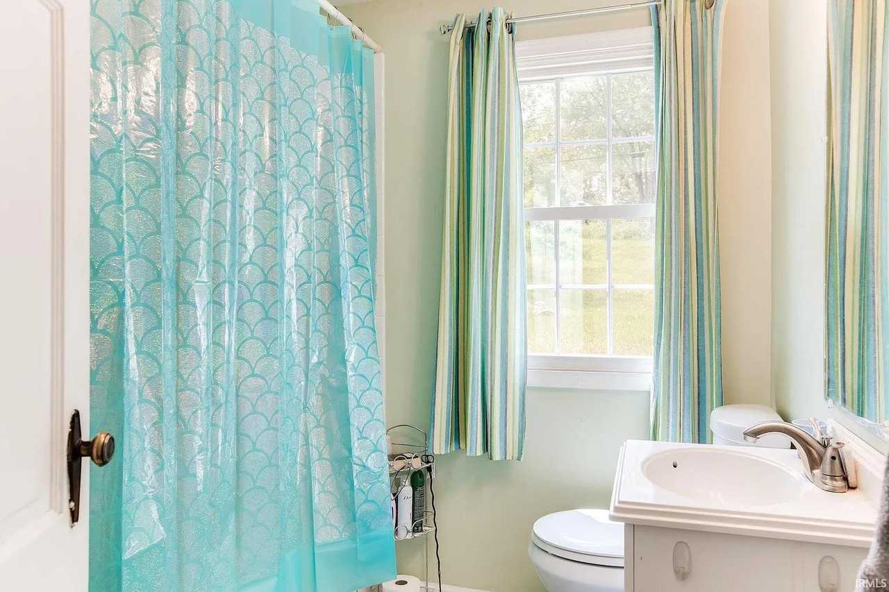 54135 Maple Lane Ave - Photo 4 of 10