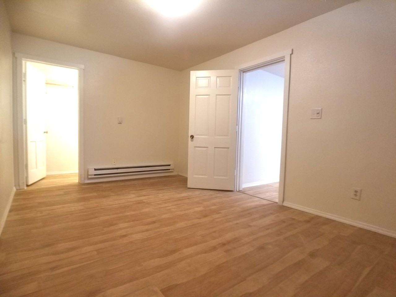 1908 1/2 Lead Ave Se #NA - Photo 2 of 9