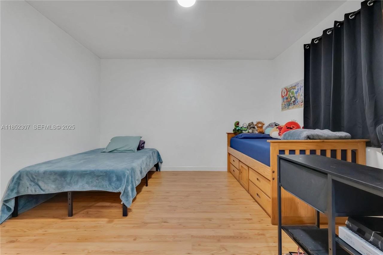 10975 Southwest 246th Street - Photo 4 of 62