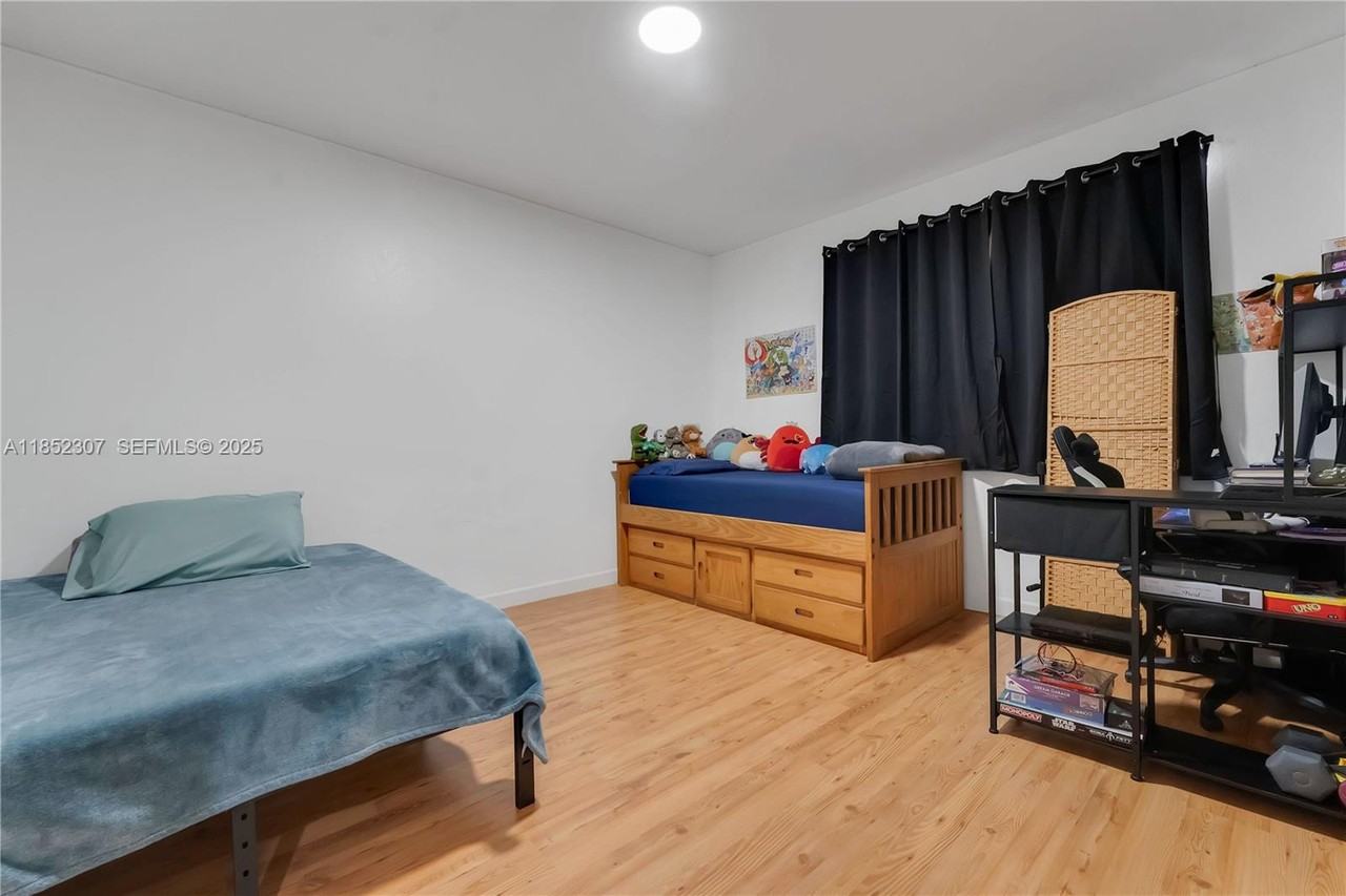 10975 Southwest 246th Street - Photo 5 of 62