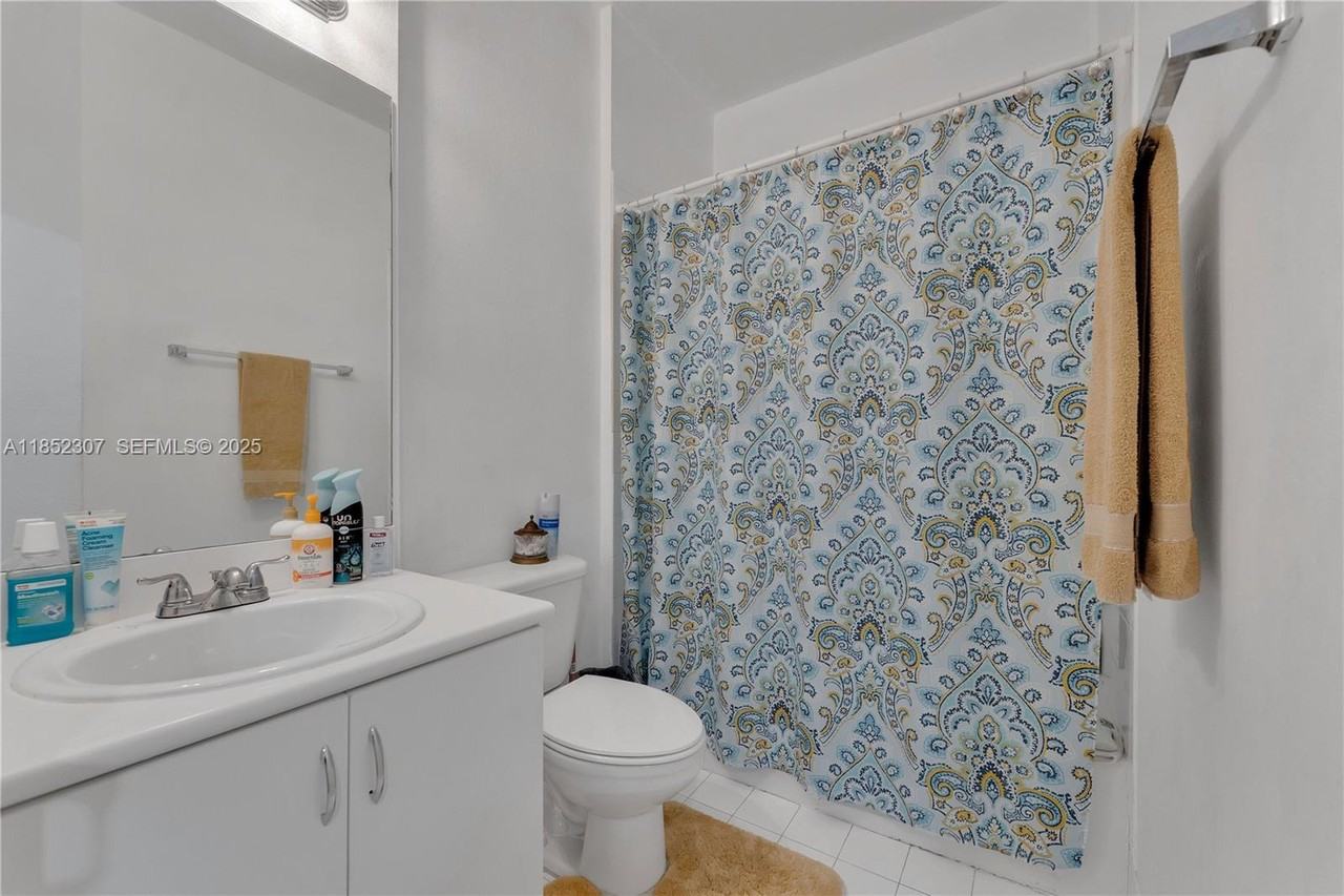 10975 Southwest 246th Street - Photo 6 of 62