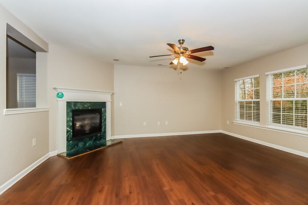 2712 Markham Woods Ct - Photo 4 of 17