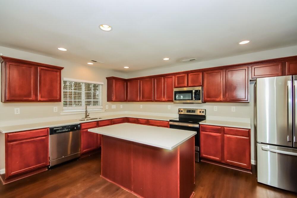 2712 Markham Woods Ct - Photo 7 of 17