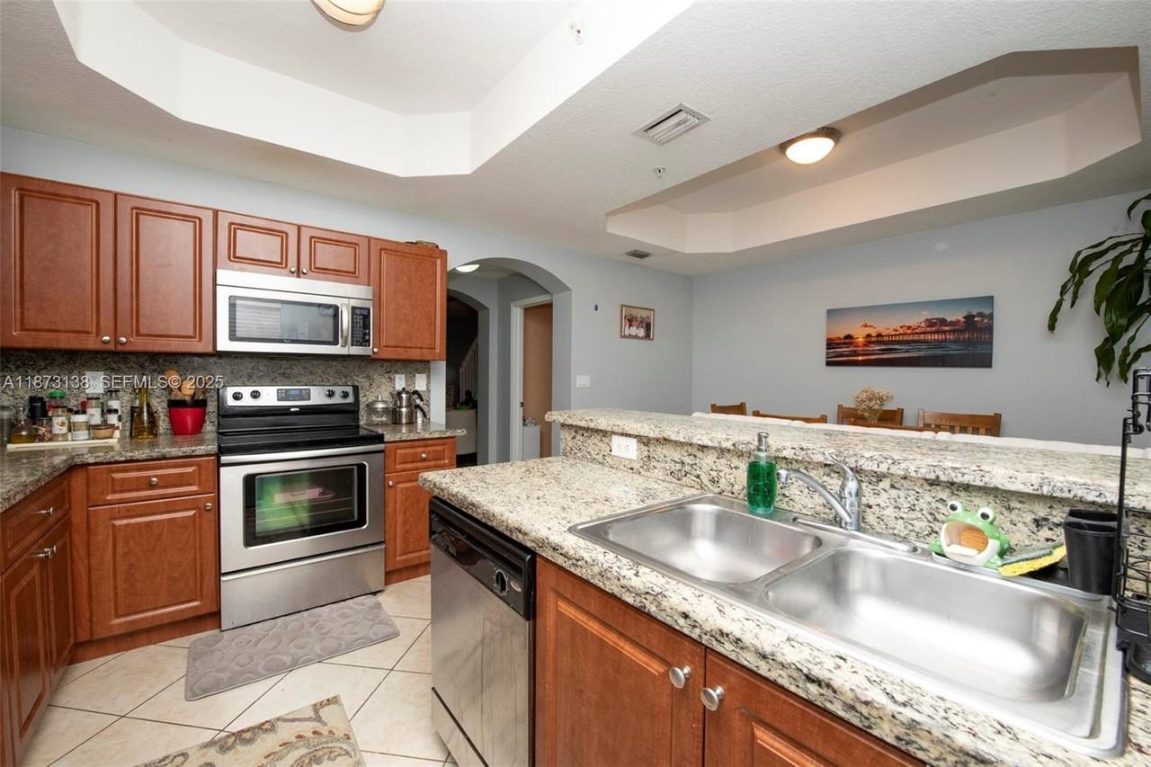 814 Southwest 143rd Terrace #208 - Photo 4 of 32