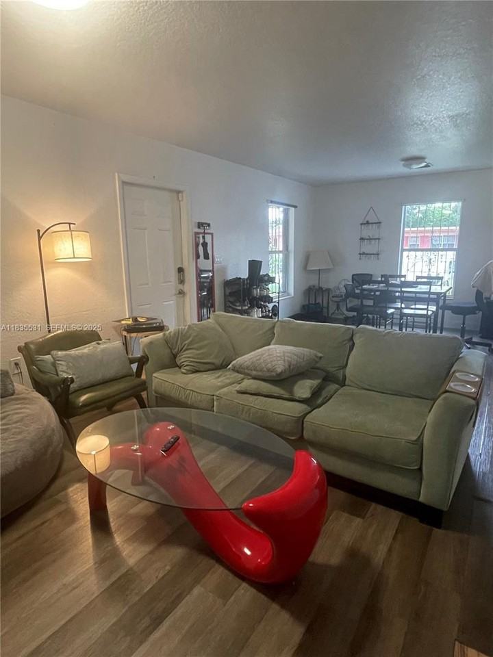 6316 Northwest 1st Court - Photo 3 of 25