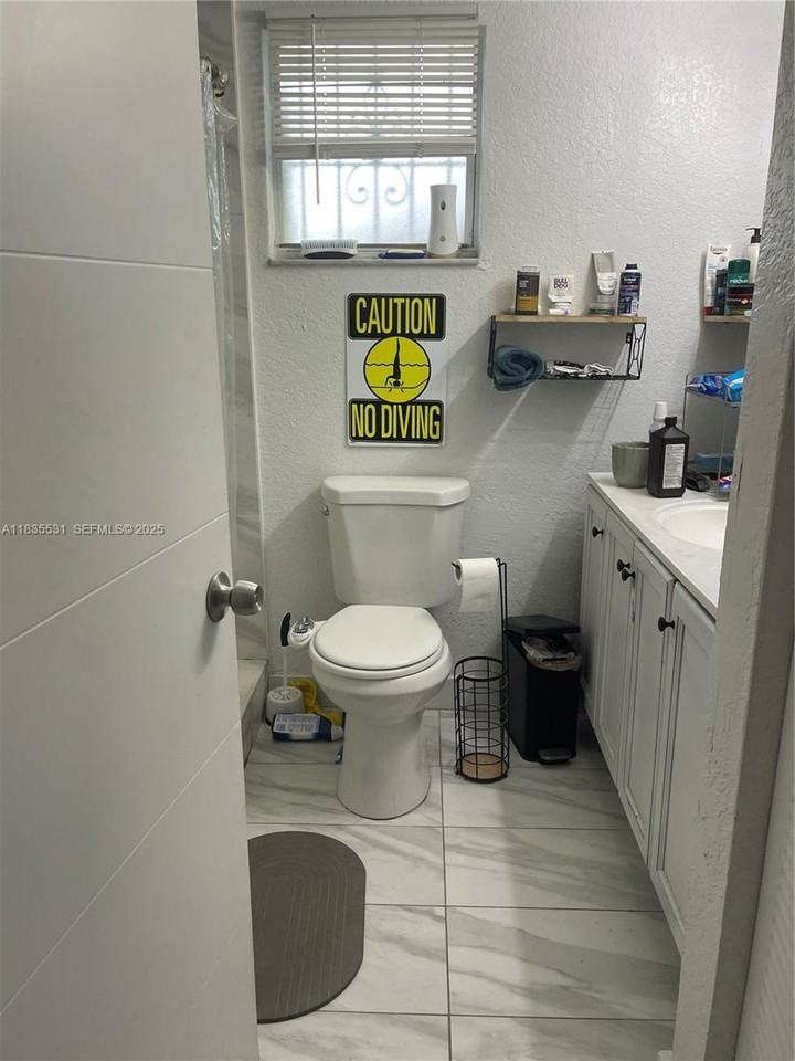 6316 Northwest 1st Court - Photo 4 of 25