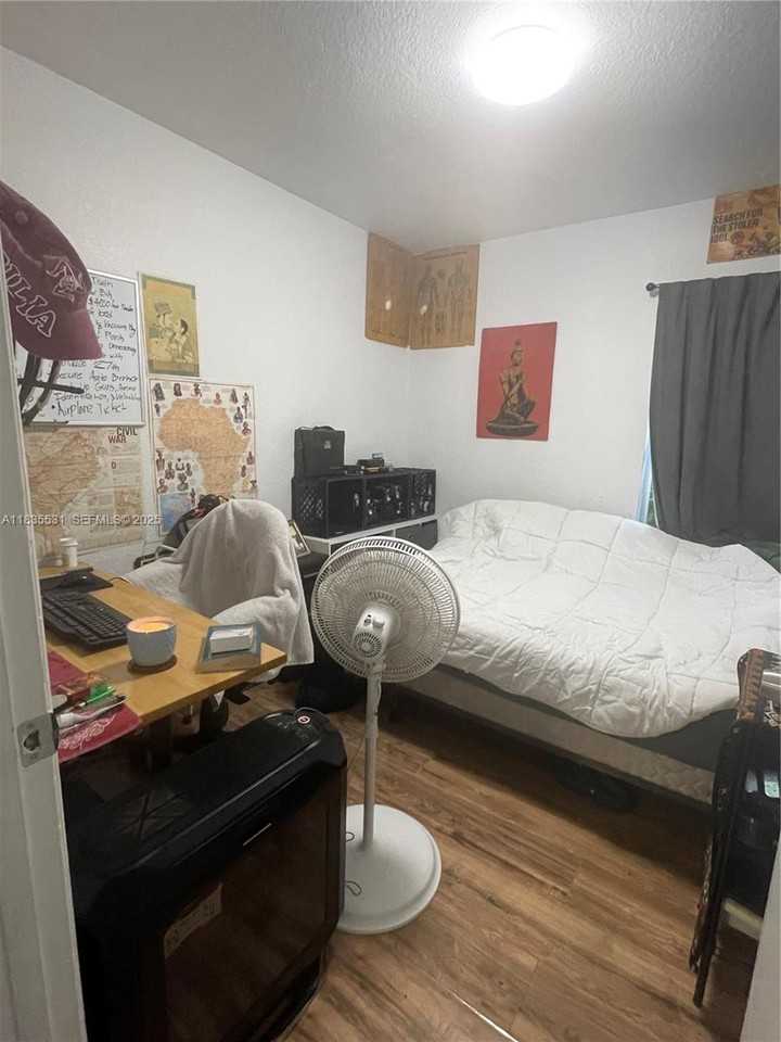 6316 Northwest 1st Court - Photo 5 of 25