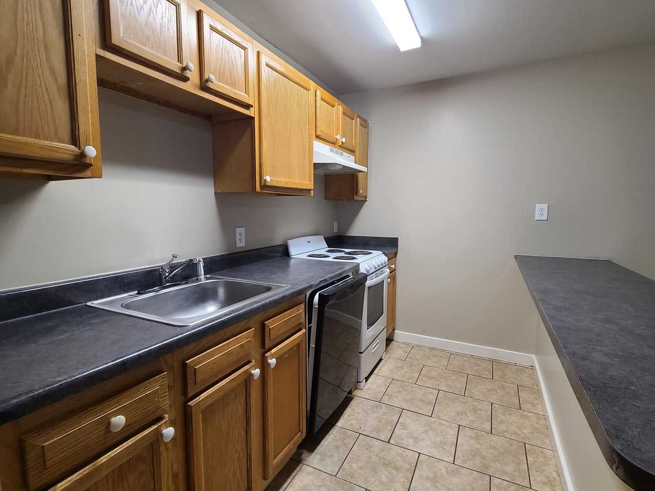 1910 Ree Rd #1910 - Photo 3 of 10