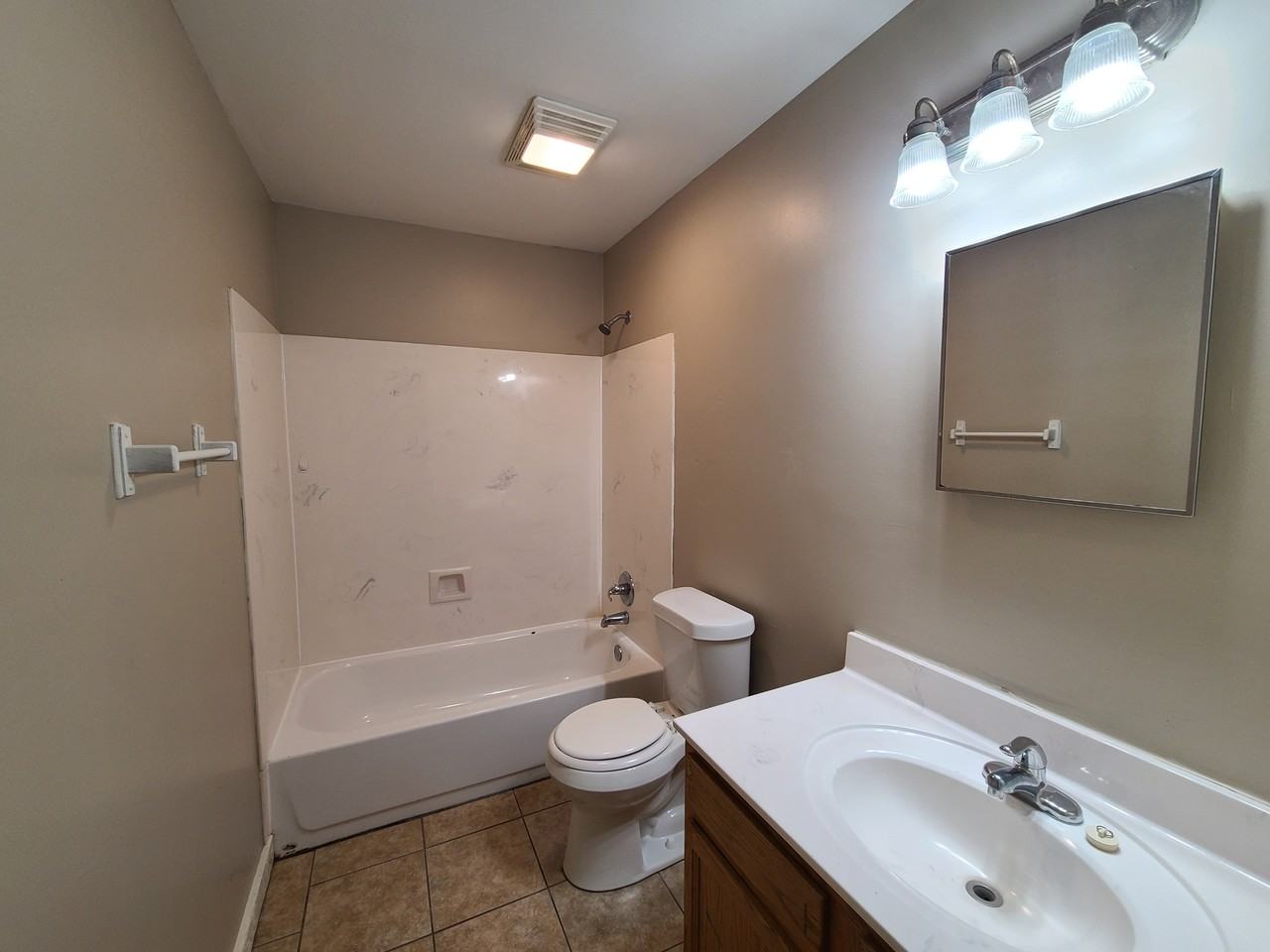 1910 Ree Rd #1910 - Photo 6 of 10