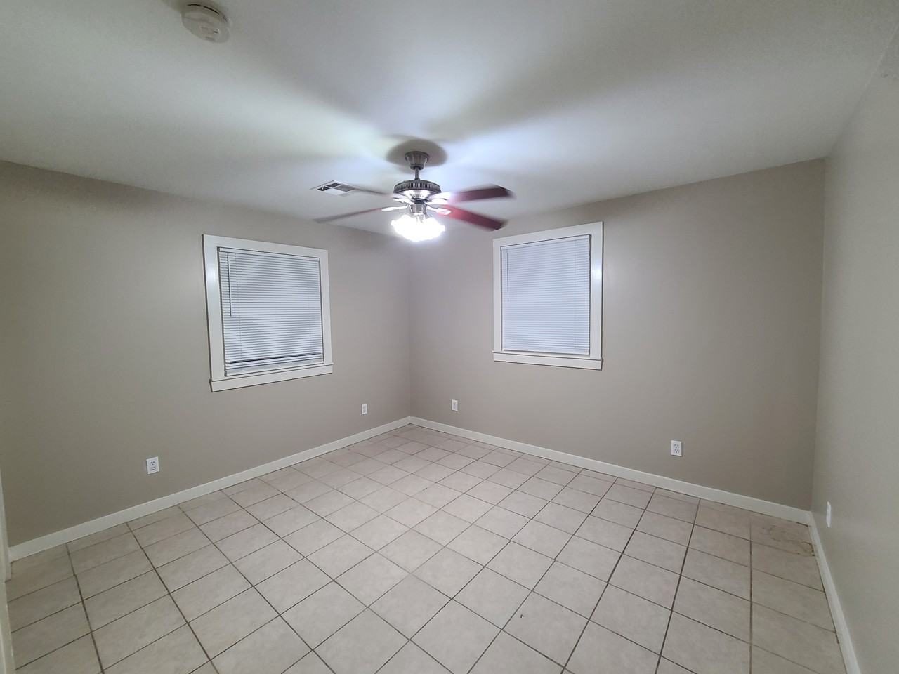 1910 Ree Rd #1910 - Photo 7 of 10