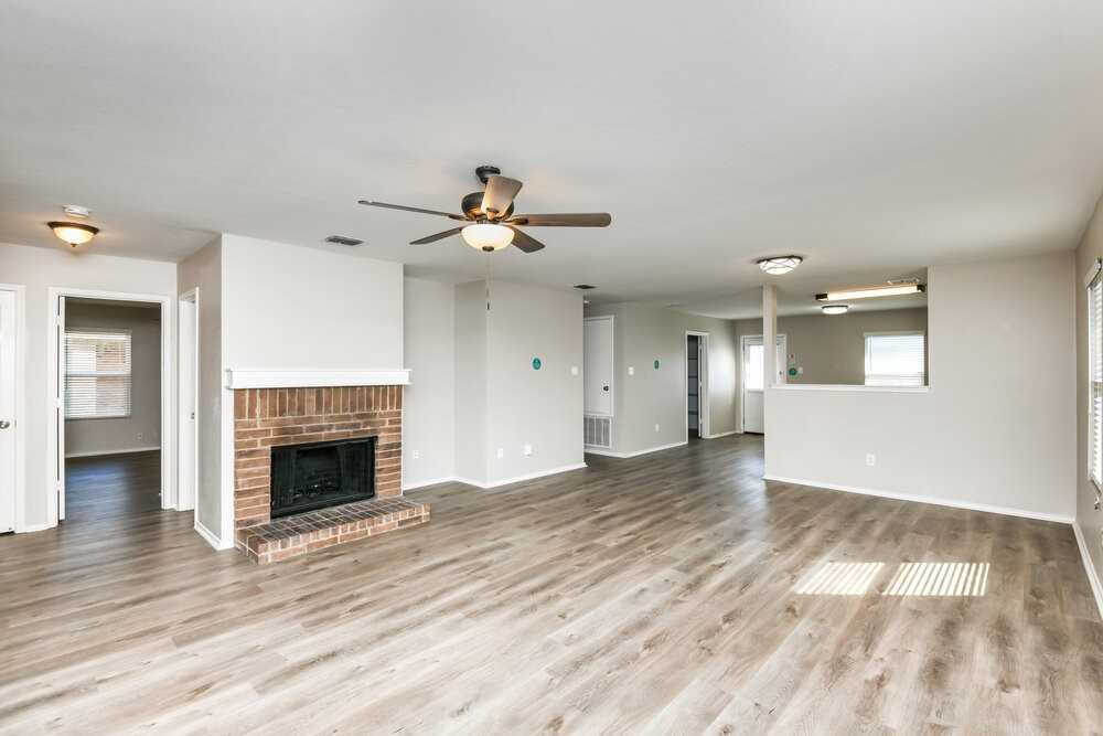 1433 Lauren Dr - Photo 3 of 16