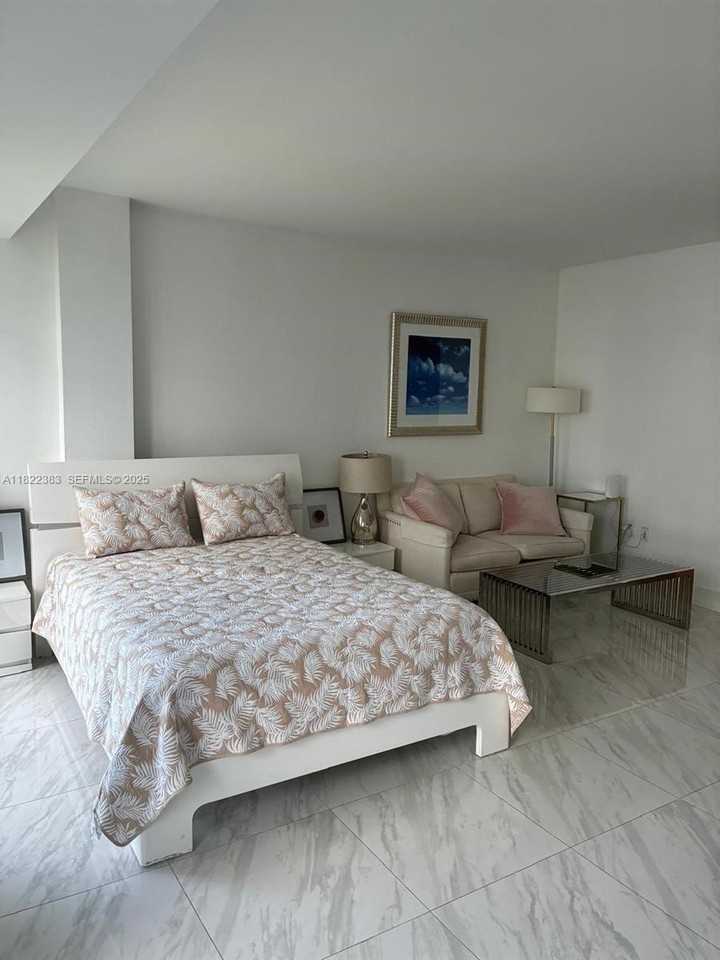 10275 Collins Avenue #1004 - Photo 4 of 36