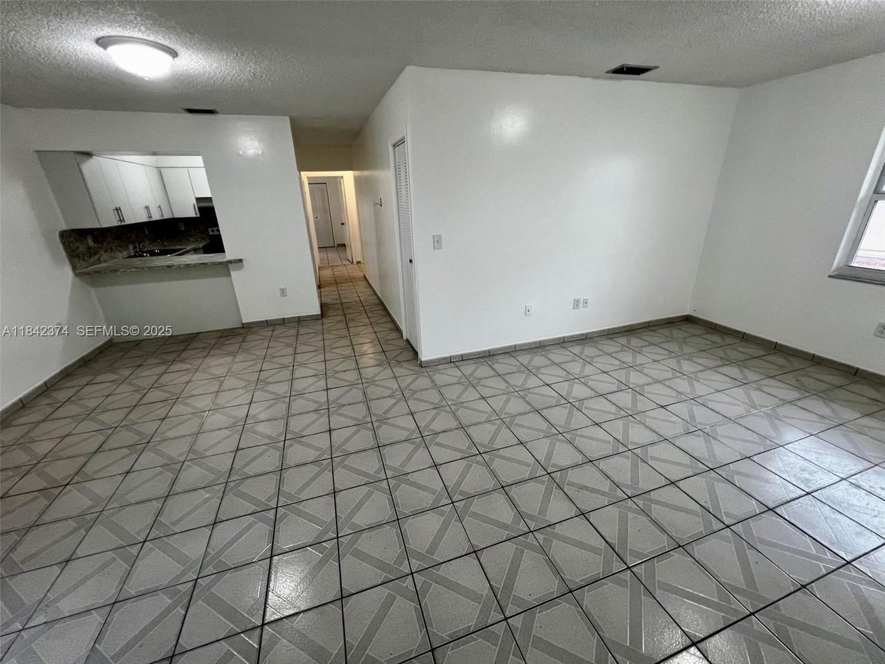 2600 Northwest 14th Street #6 - Photo 3 of 15