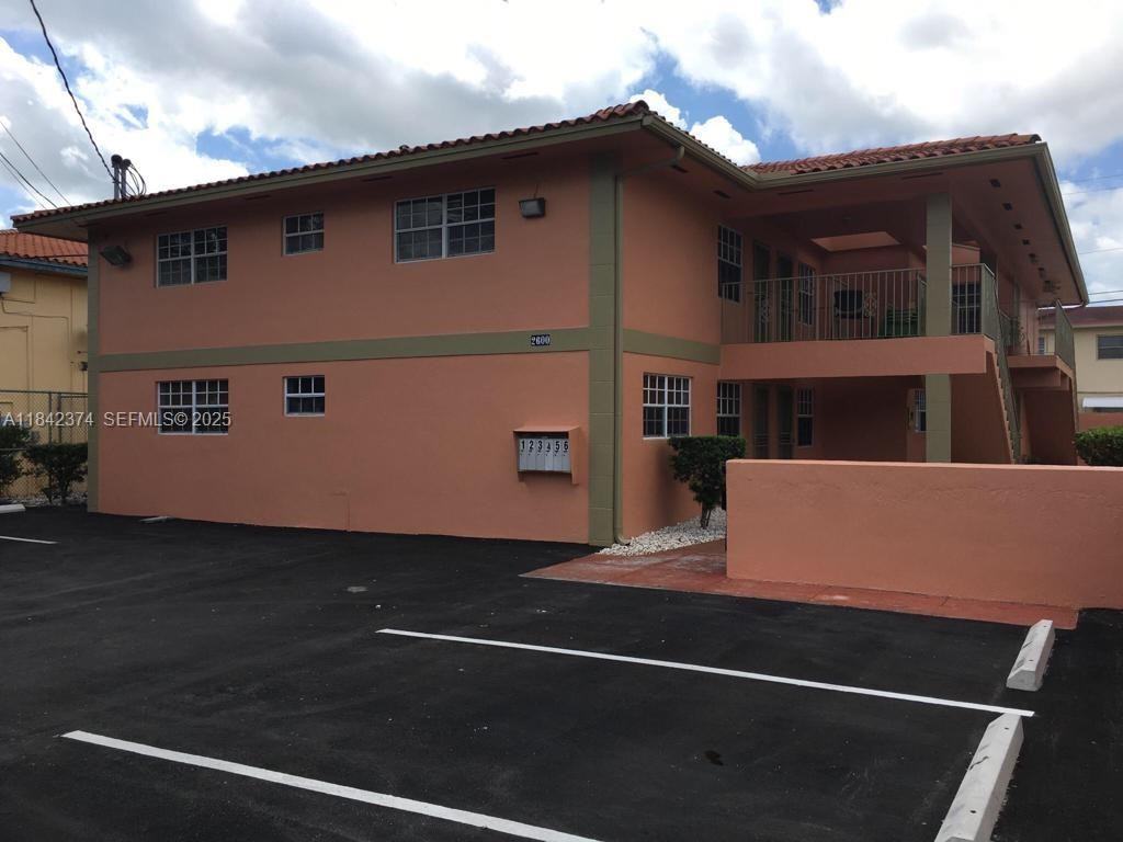 2600 Northwest 14th Street #6 - Photo 6 of 15