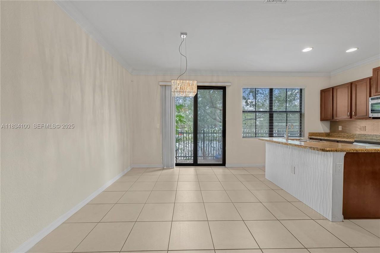 3345 Northwest 11th Avenue #3345 - Photo 6 of 33