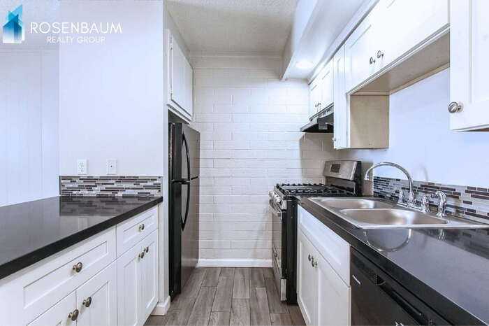 6320 N 16th St #21 - Photo 7 of 18