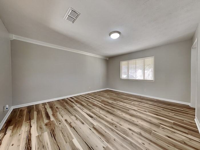 1846 Grove Park Dr - Photo 6 of 23