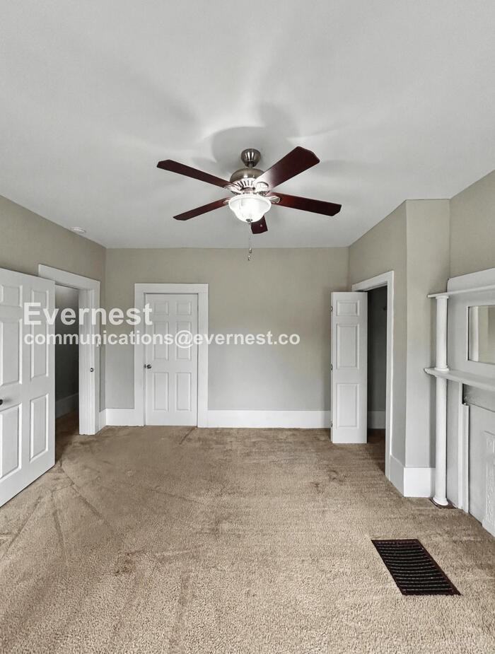 1304 Oakwood Ave - Photo 7 of 24