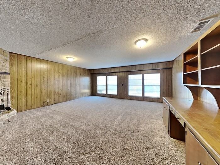 206 Valencia Dr - Photo 7 of 24