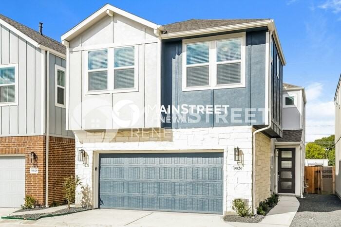 9826 Rugged Oaks Dr - Photo 4 of 17