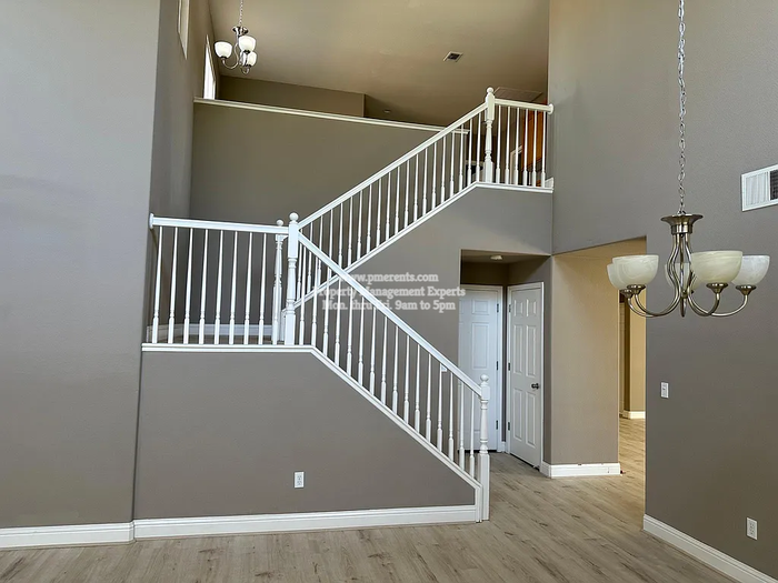 10942 Sea Hawk Ct - Photo 5 of 13