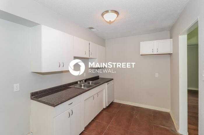 4065 Meadow Dr - Photo 5 of 16