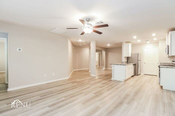 10462 Sweetwater Creek Dr - Photo 6 of 19