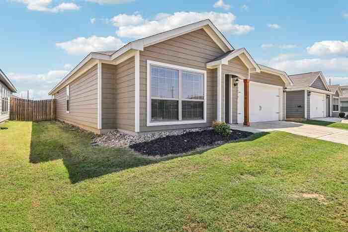 417 Abram Ave - Photo 5 of 50