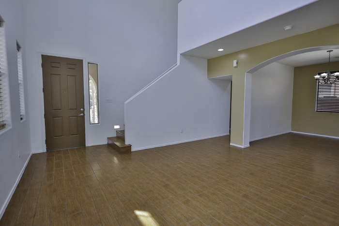 54 W Camino Cuesta Abajo - Photo 3 of 39