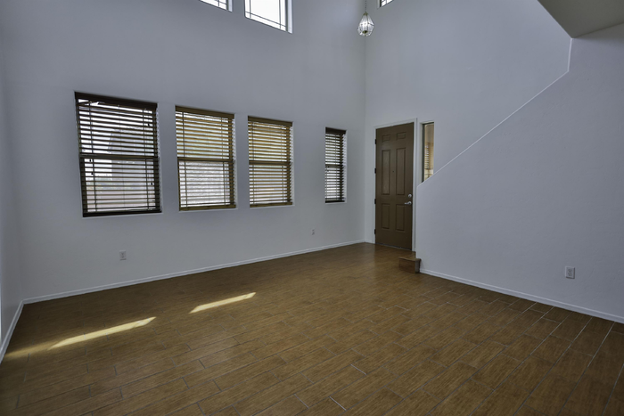 54 W Camino Cuesta Abajo - Photo 4 of 39