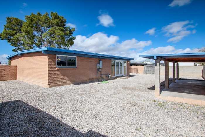 7261 S Teri Pl - Photo 3 of 41