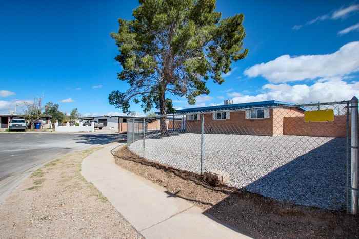 7261 S Teri Pl - Photo 7 of 41