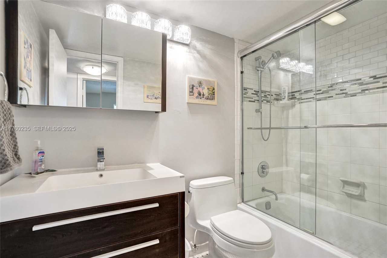 400 South Hollybrook Drive #303 - Photo 2 of 47