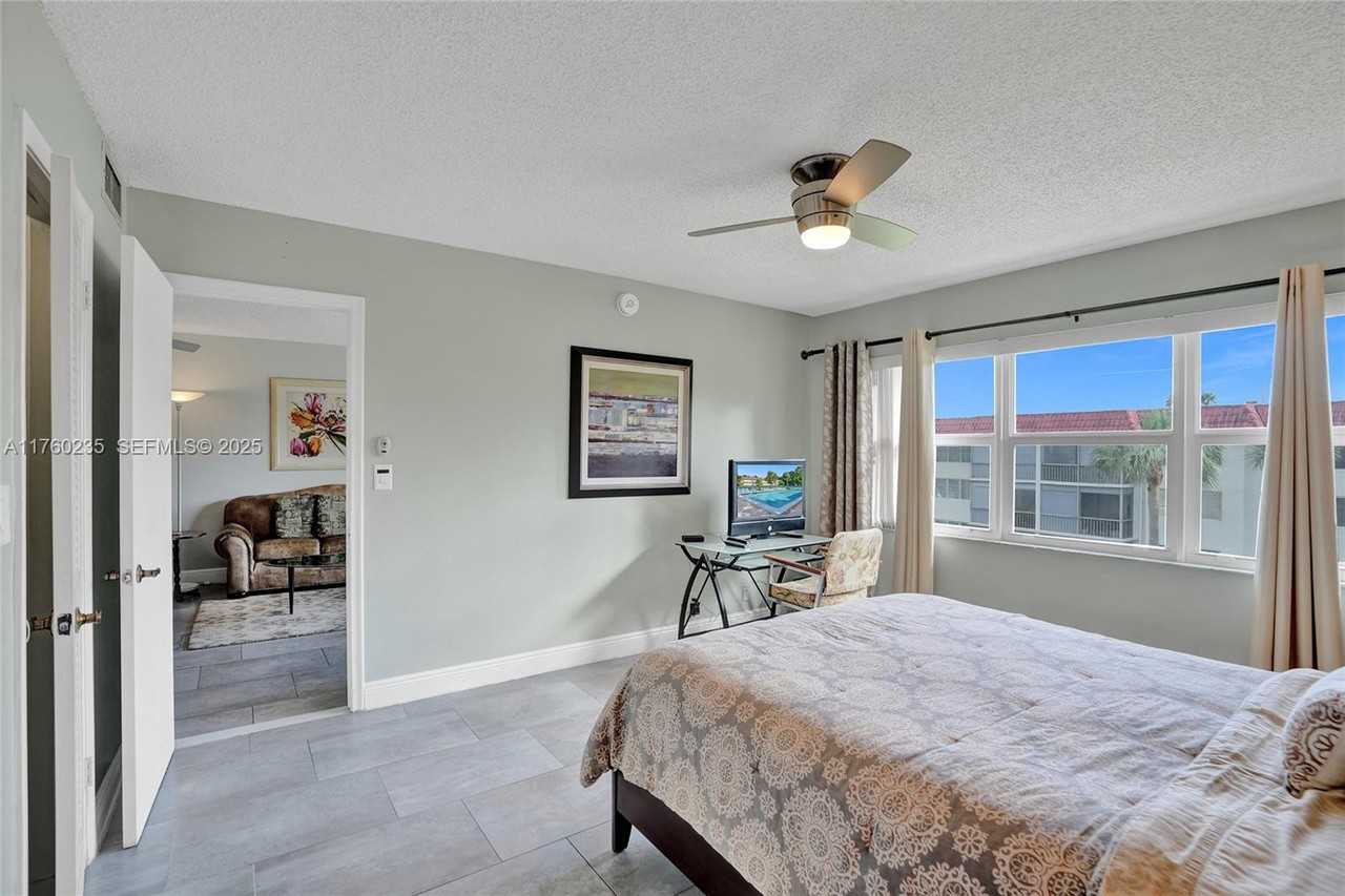 400 South Hollybrook Drive #303 - Photo 5 of 47