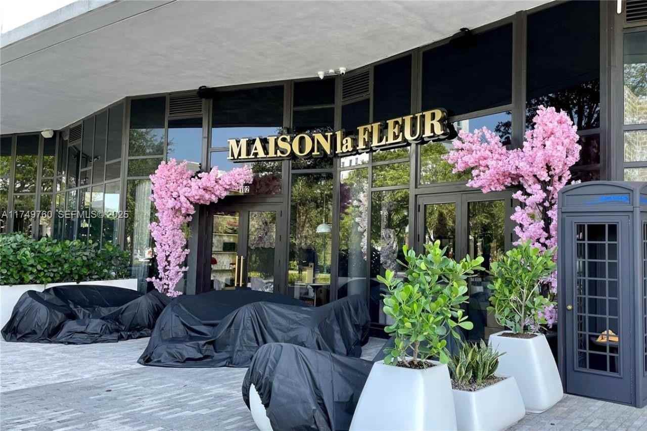 2960 Northeast 207th Street #606 - Photo 3 of 35