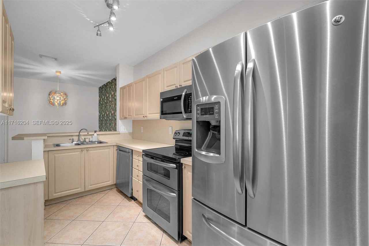 3981 Northwest 90th Way - Photo 2 of 38