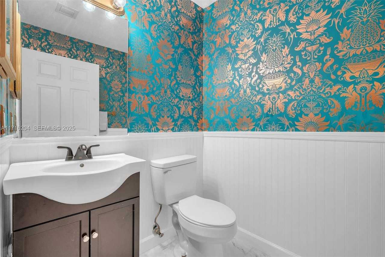 3981 Northwest 90th Way - Photo 7 of 38