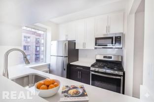 Battery Pl #8P - Photo 1 of 1