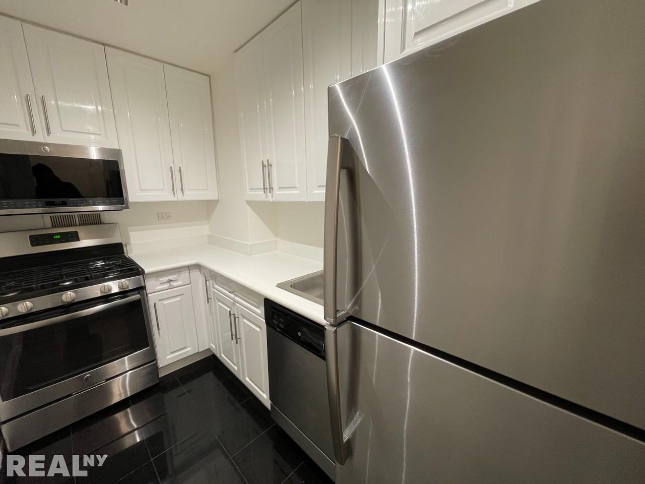 888 8th Ave #10T - Photo 3 of 9