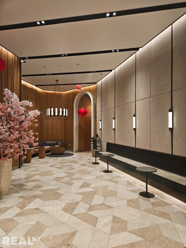 Fleet St #17G - Photo 4 of 7