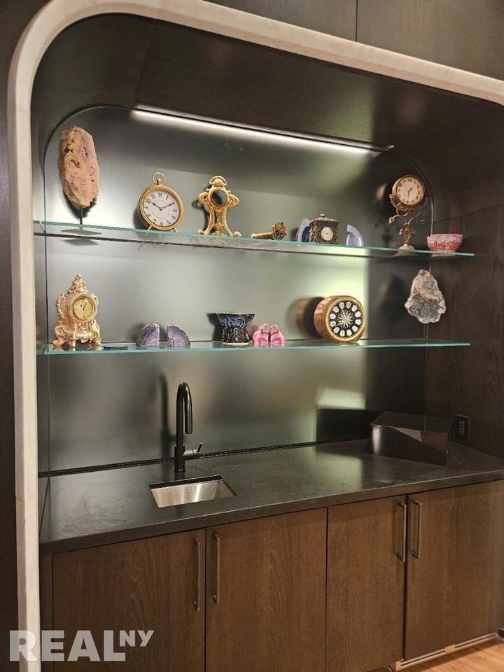 Fleet St #17G - Photo 7 of 7