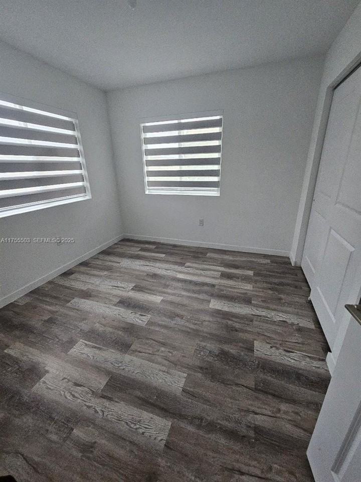 1028 Southeast 23rd Avenue #0 - Photo 4 of 16